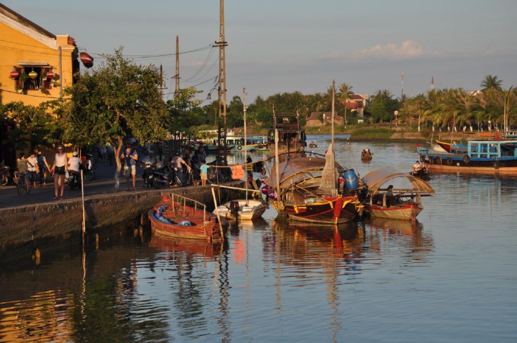 <i><b>Hoi An-023</b></i>